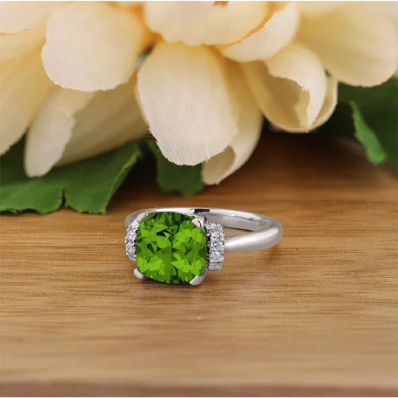 Personalized custom rings for couples-Auriya Unique 3 3/8ct Cushion-cut Peridot and Diamond Engagement Ring 1/5cttw 14k Gold