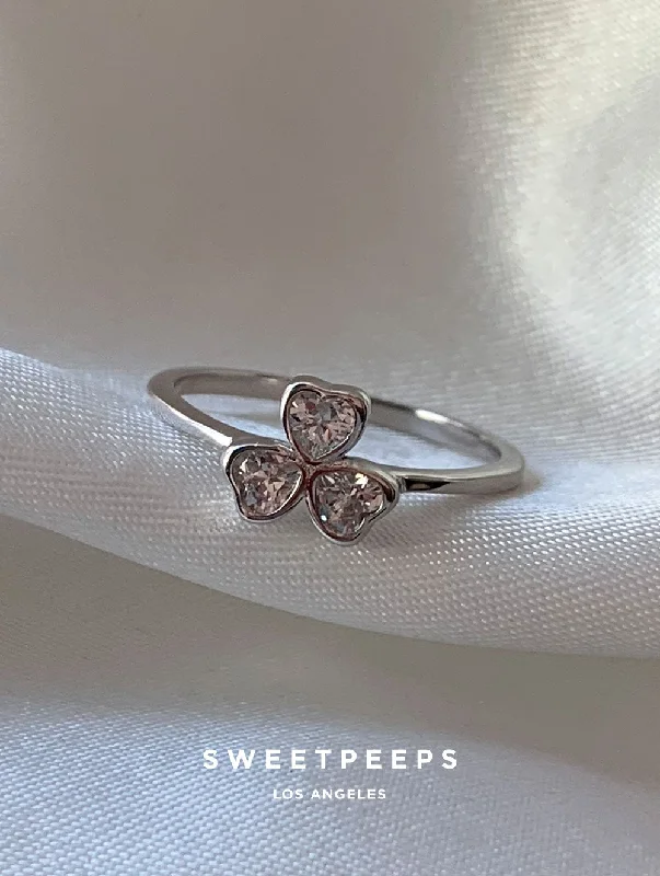 Custom rings for women’s weddings-Silver Lucky Clover Ring