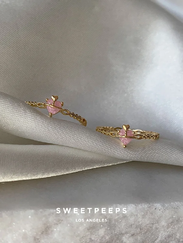 Luxury engagement rings with sapphires-Vanessa Pink Heart Saturn Ring