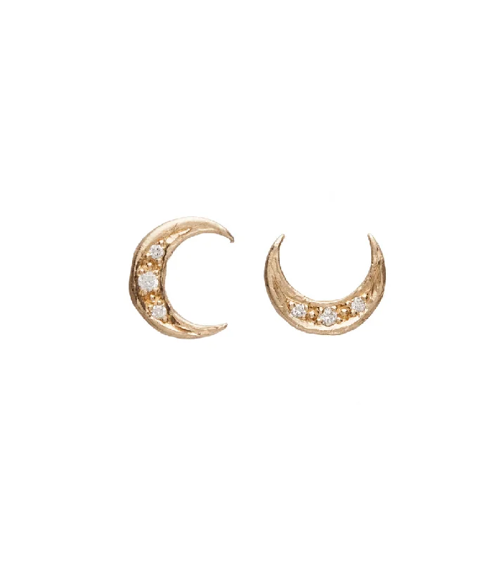 creative earrings for fashion lovers -Crescent Moon Stud Earrings